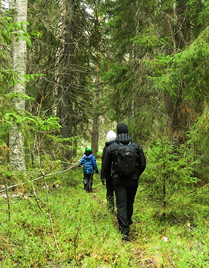 hiking-finland-family-travel-hotel